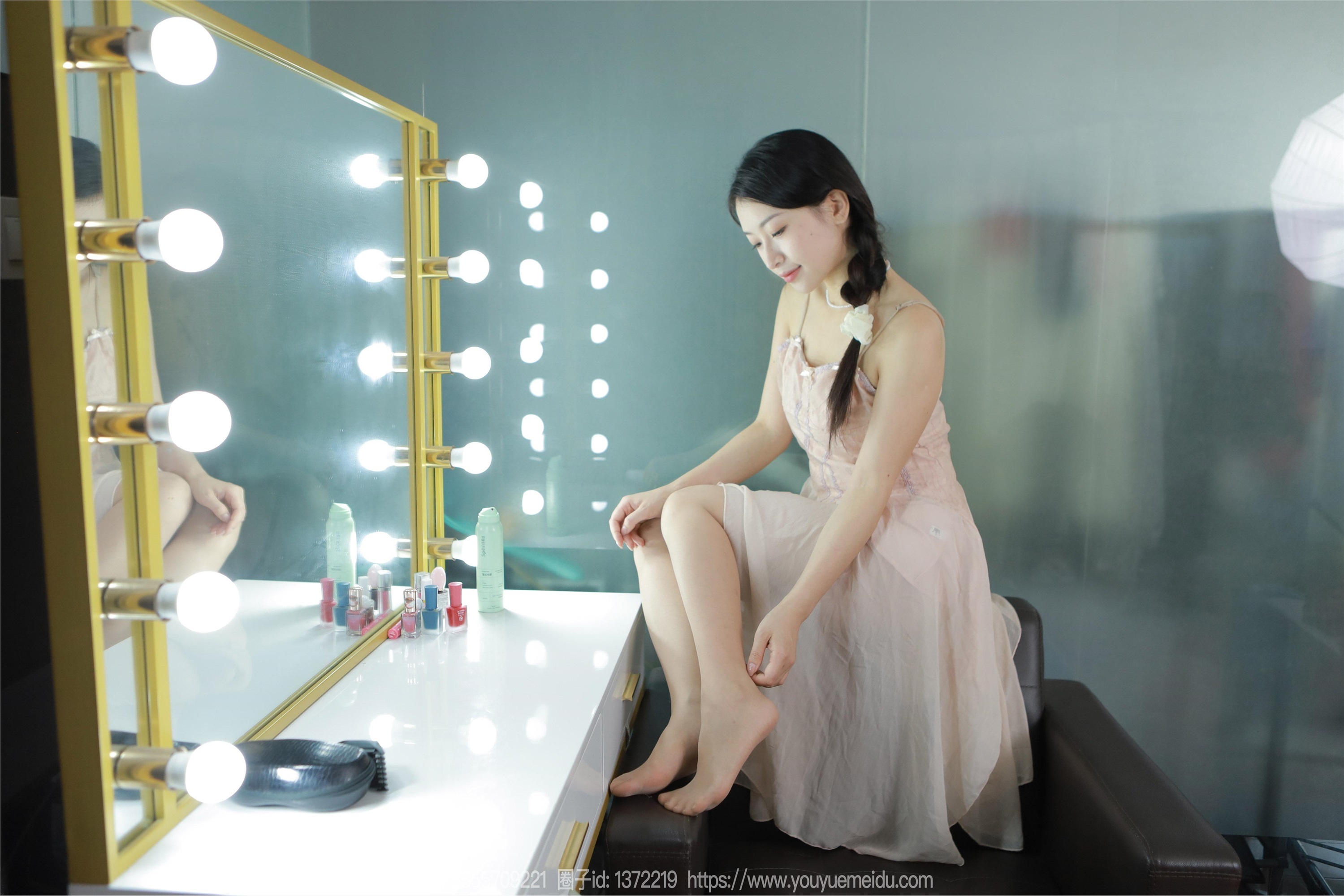 IESS异思趣向  2024.08.05 丝享家 1812 小婕《藕粉吊带裙》